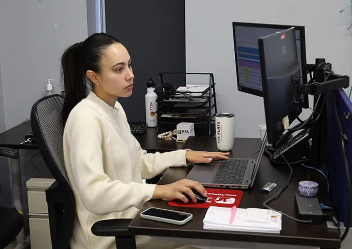 TOP Worldwide team of freight brokers providing excellent customer service